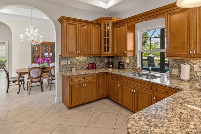 4937 Oxford Dr, House other with 3 bedrooms, 2 bathrooms and null parking in SIESTA KEY FL | Image 13