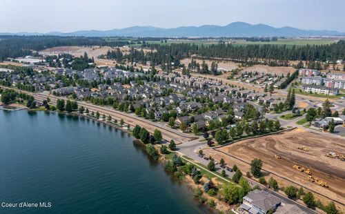 3922 W Shoreview Ln, Coeur D Alene, ID, 83814-9032 | Card Image
