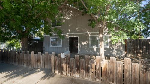 173 N Hayes St, Coalinga, CA, 93210-2118 | Card Image