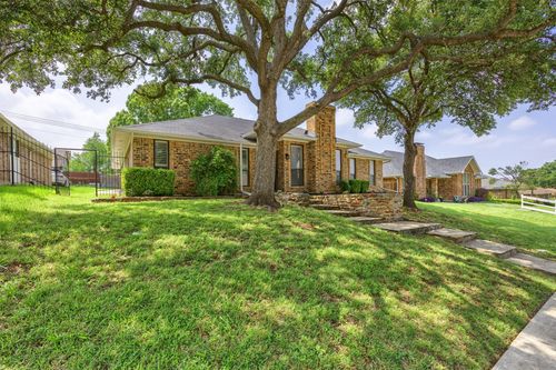 3123 Honeydew Dr, Carrollton, TX, 75007-3923 | Card Image