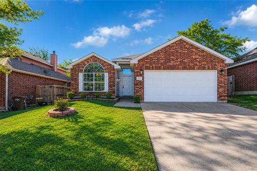 4817 Barnhill Ln, Fort Worth, TX, 76135-2537 | Card Image
