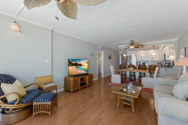 UNIT-204 - 5300 Gulf Dr, Condo with 2 bedrooms, 2 bathrooms and null parking in Holmes Beach FL | Image 25