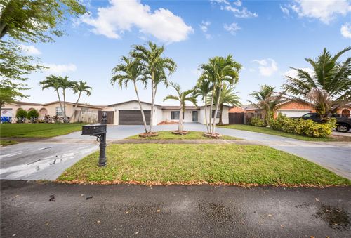 9349 Nw 24th Pl, Pembroke Pines, FL, 33024 | Card Image