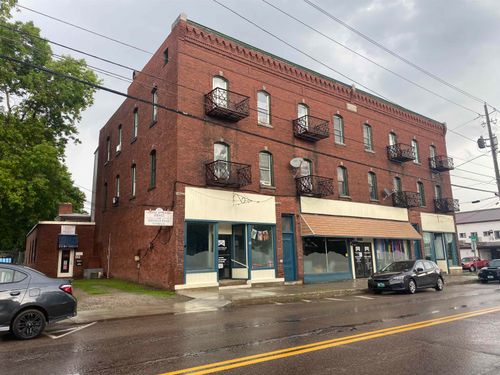 219 Lake St, Saint Albans, VT, 05478-2221 | Card Image