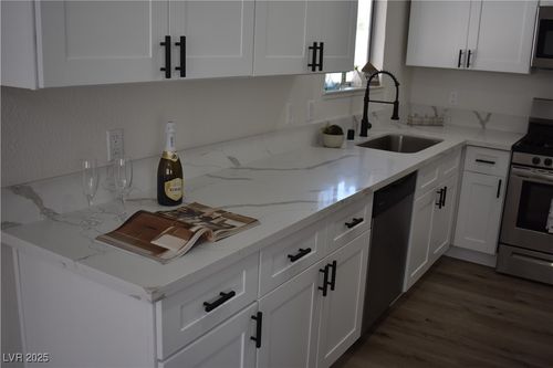 8068 Cetus Cir, Las Vegas, NV, 89128-2041 | Card Image