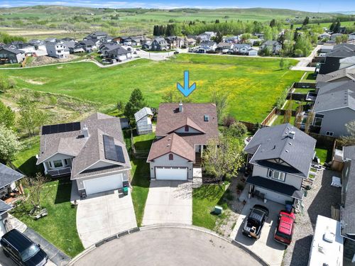 306 Edward Ave Nw, Turner Valley, AB, T0L2A0 | Card Image