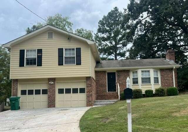 Wellborn Close , Lithonia, GA 30058