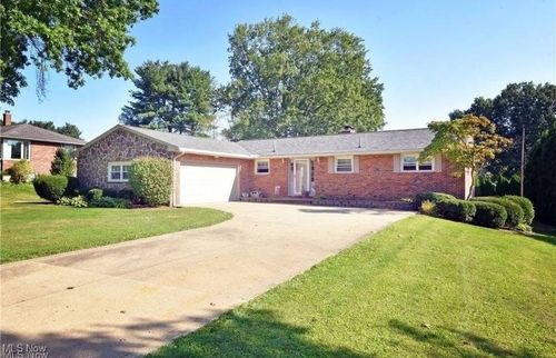 2685 Chaucer Dr Ne, Canton, OH, 44721-3604 | Card Image