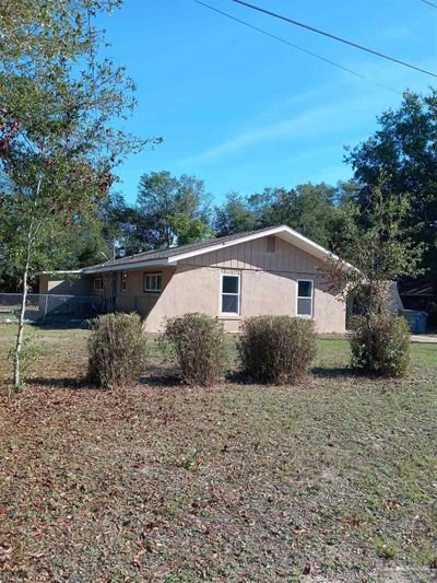 5068 Leeward Dr, House other with 2 bedrooms, 1 bathrooms and null parking in Pensacola FL | Image 2