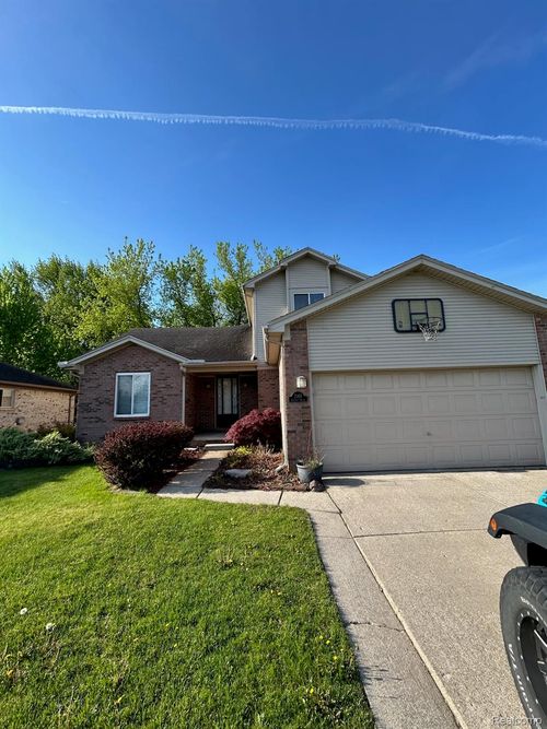 2168 Camelot Dr, Troy, MI, 48083-2552 | Card Image