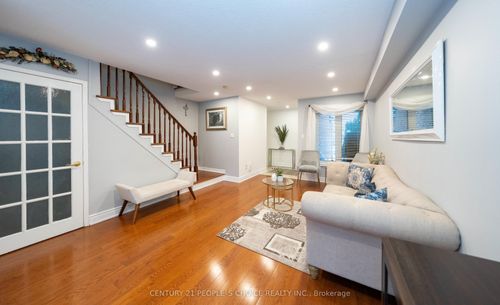 12 Cameron Glen Boulevard, Scarborough, ON, M1C5A7 | Card Image