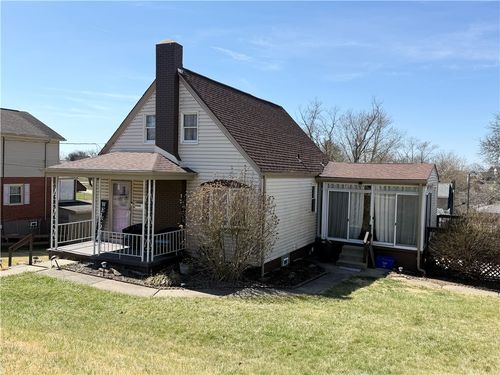 6808 Monroe Ave, West Mifflin, PA, 15122-2746 | Card Image