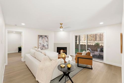 22-1344 Palomar Pl, Vista, CA, 92084-3565 | Card Image