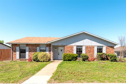 2119 Meadfoot Rd, Carrollton, TX, 75007-3206 | Card Image