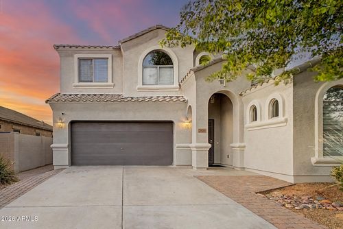 2826 E Saguaro Park Ln, Phoenix, AZ, 85024-5292 | Card Image
