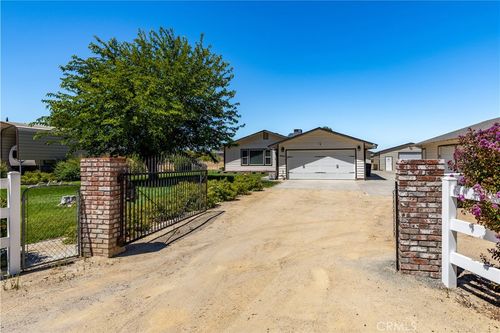 5095 Whispering Oak Way, Paso Robles, CA, 93446-9578 | Card Image