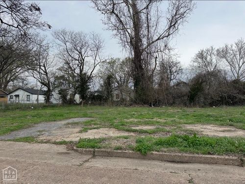 613 E Johnson Ave, Osceola, AR, 72370-2766 | Card Image