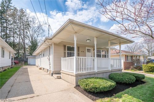 270 High Grove Blvd, Akron, OH, 44312-2620 | Card Image