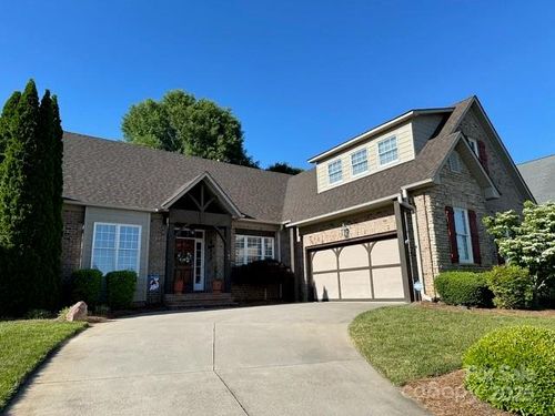 109 Cedar Ln, Bermuda Run, NC, 27006-7311 | Card Image