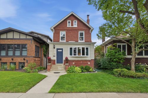 2624 W Wilson Ave, Chicago, IL, 60625-3028 | Card Image