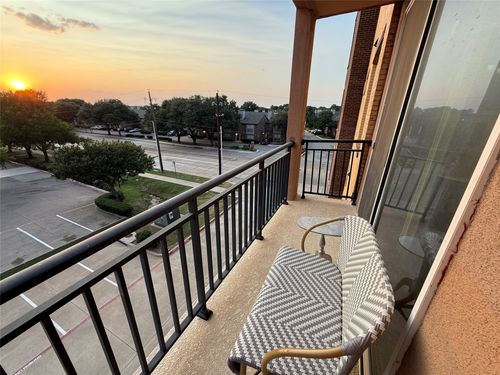 3010-1220 W Trinity Mills Rd, Carrollton, TX, 75006-1470 | Card Image