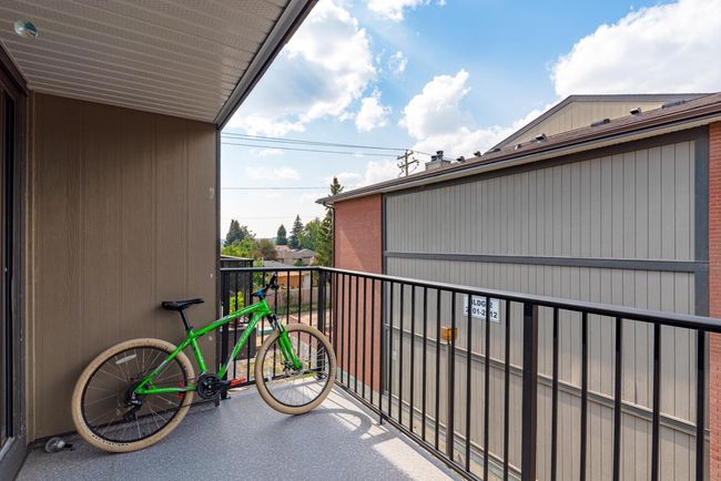 1310 - 13045 6 St Sw, Condo with 2 bedrooms, 1 bathrooms and 1 parking in Calgary AB | Image 20