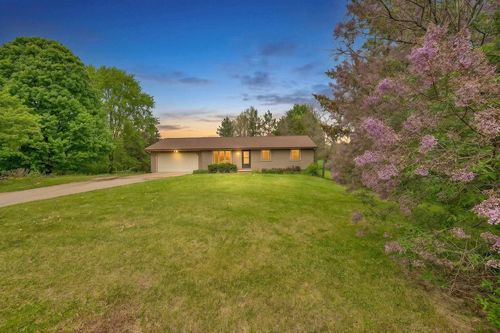 2205 School Road, GREENLEAF, WI, 54126 | Card Image