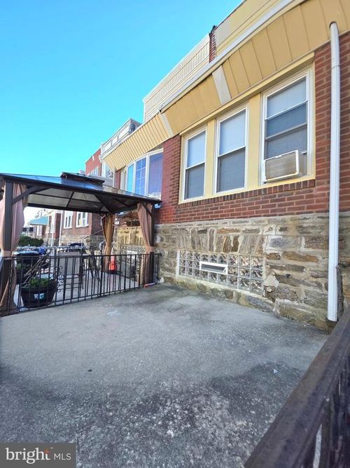 1992 Elston St, PHILADELPHIA, PA, 19138-2719 | Card Image