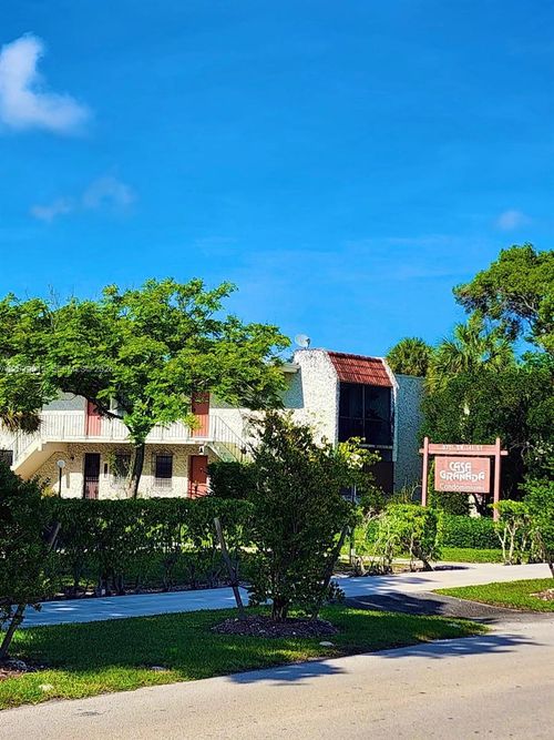 h6-8701 Sw 141st St, Palmetto Bay, FL, 33176-7242 | Card Image