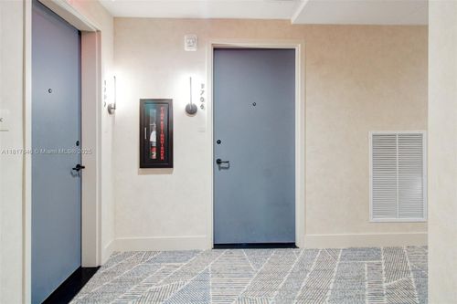 unit-1706-159 Ne 6th St, Miami, FL, 33132-1884 | Card Image