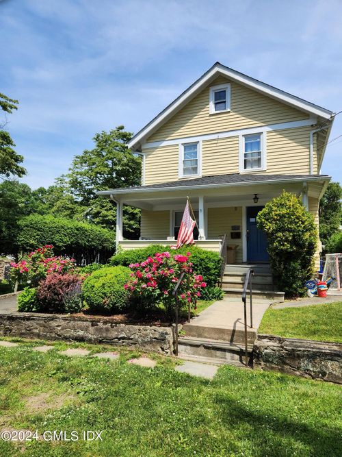 8 Rockland Pl, Old Greenwich, CT, 06870-1509 | Card Image