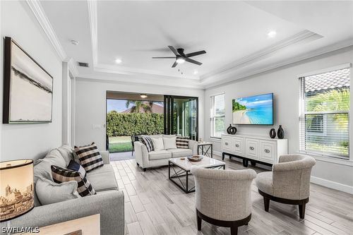 15561 Vittorio St, NAPLES, FL, 34114-3188 | Card Image