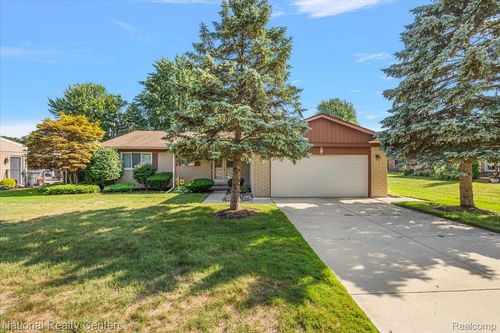 1100 Trevino Dr, Troy, MI, 48085-3319 | Card Image