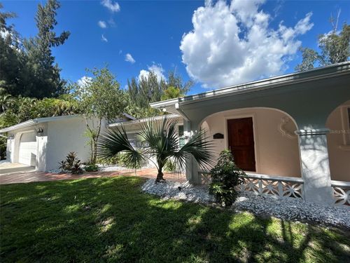 115 Rio De Paz, PORT CHARLOTTE, FL, 33980-2528 | Card Image
