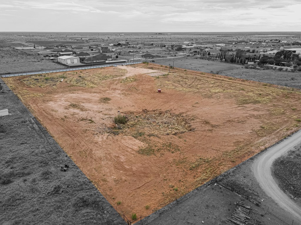 Land in Andrews 4