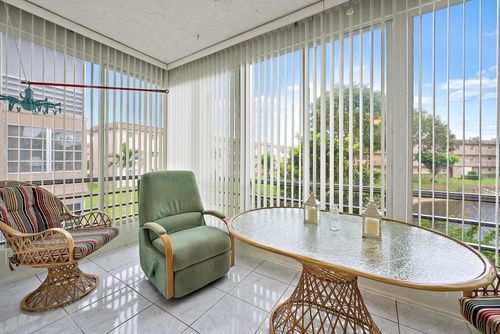 apt-208-721 Lori Dr, Palm Springs, FL, 33461-1242 | Card Image