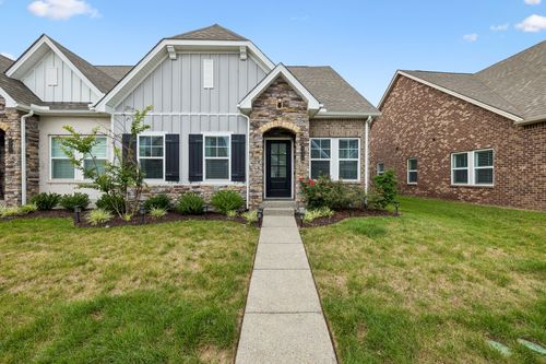 9084 Headwaters Dr, Franklin, TN, 37064-4361 | Card Image