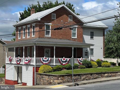 201 W Main St, Newburg, PA, 17240-8118 | Card Image