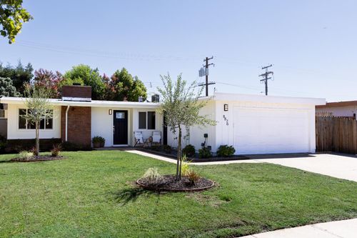 8876 Elk Way, Elk Grove, CA, 95624-1623 | Card Image