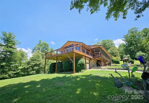 109 Deer Place Rd, Spruce Pine, NC, 28777-8676 | Card Image