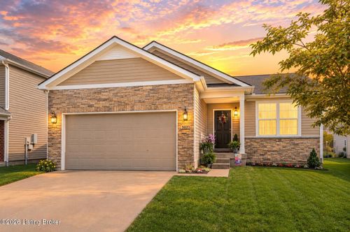 5021 Tealwood Dr, Shelbyville, KY, 40065-6355 | Card Image