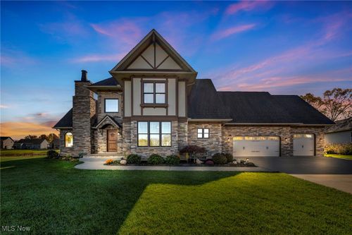 808 Buckingham Dr, Lagrange, OH, 44050-8923 | Card Image
