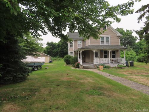 26 Rollstone Ave, West Sayville, NY, 11796-1333 | Card Image