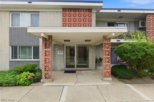 g203-1402 Golden Gate Blvd, Mayfield Heights, OH, 44124-6838 | Card Image
