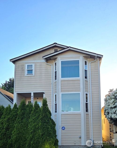 626 N Anderson St, Tacoma, WA, 98406-6720 | Card Image