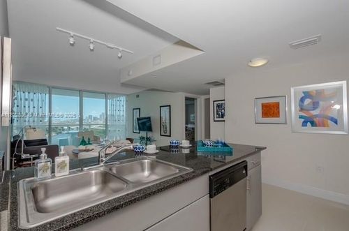 unit-807-1861 Nw South River Dr, Miami, FL, 33125-2716 | Card Image