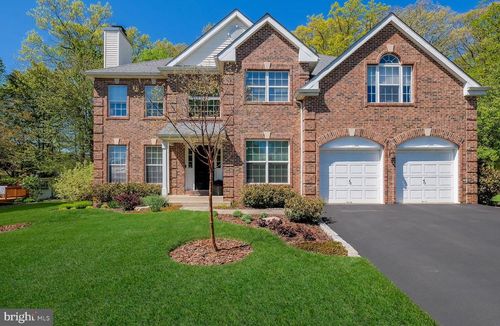 135 Equestrian Dr, NEW HOPE, PA, 18938-5802 | Card Image