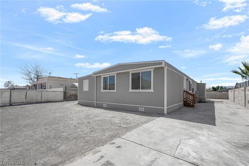 2233 Toiyabe St, Las Vegas, NV, 89156-5819 | Card Image