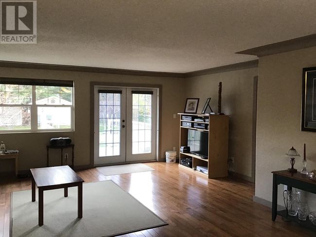 889 Elder Rd, House other with 3 bedrooms, 3 bathrooms and null parking in Kamloops BC | Image 5