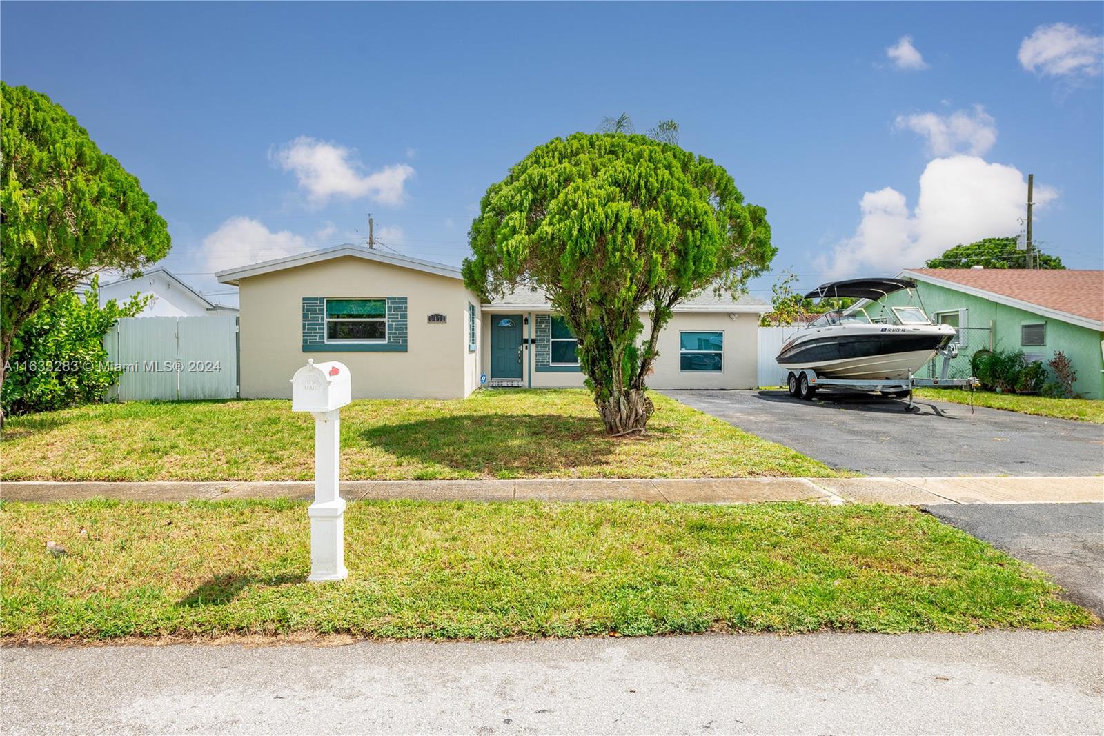 Coolidge St, Hollywood, FL 33024
